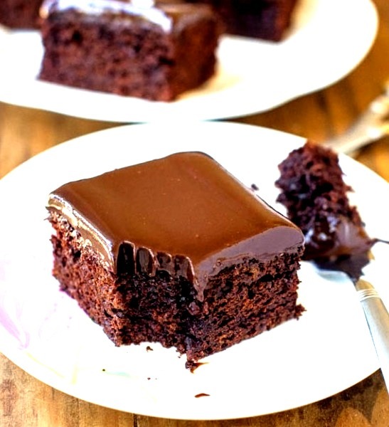 Recipe: Chocolate Cake with Chocolate Ganache